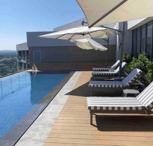 Menlyn Maine Luxury Rentals 0*