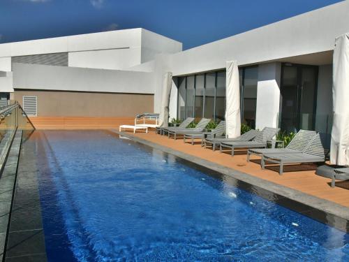 Menlyn Maine Luxury Rentals 0*
