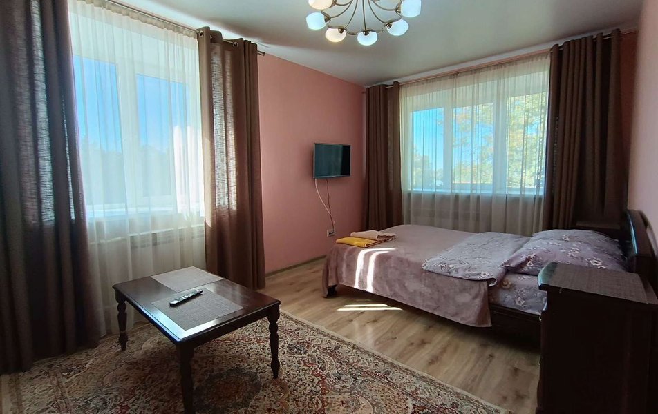 им. Островского 8 0*