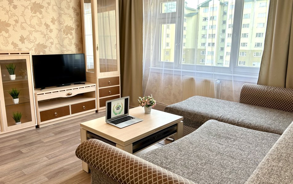 Четыре сезона в мкр. Оптимистов 3к1 2*