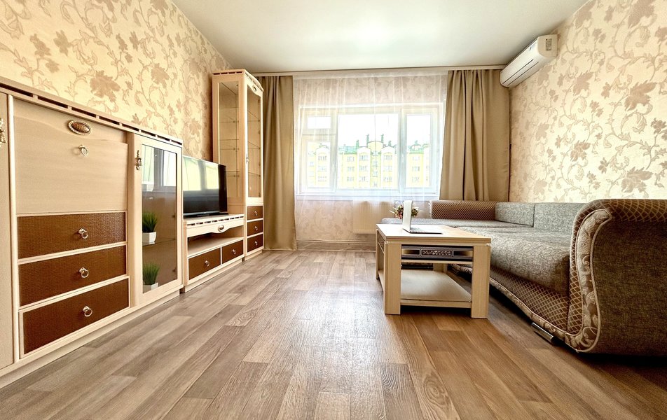 Четыре сезона в мкр. Оптимистов 3к1 2*