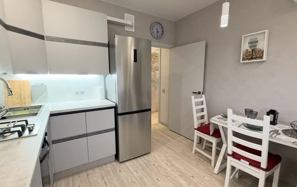 На Шоссейной 27 к5 3*