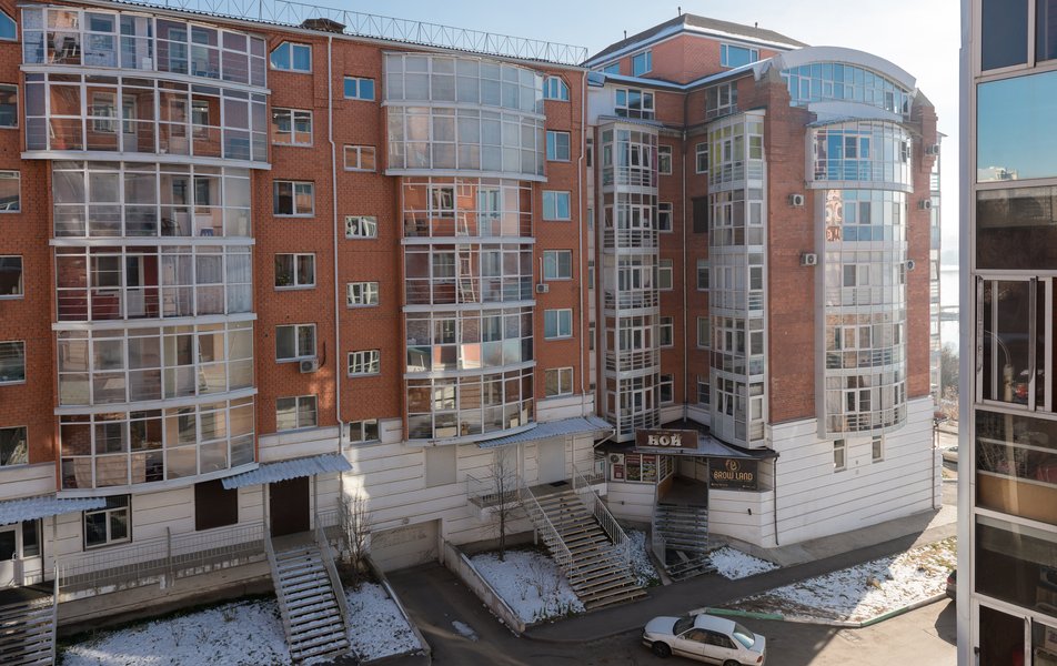 Хоромы на Дальневосточной 120 3*
