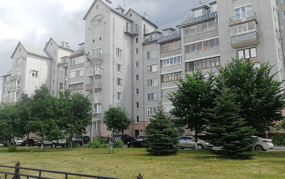 Тим Хаус на Туфана Миннуллина 10А 3*