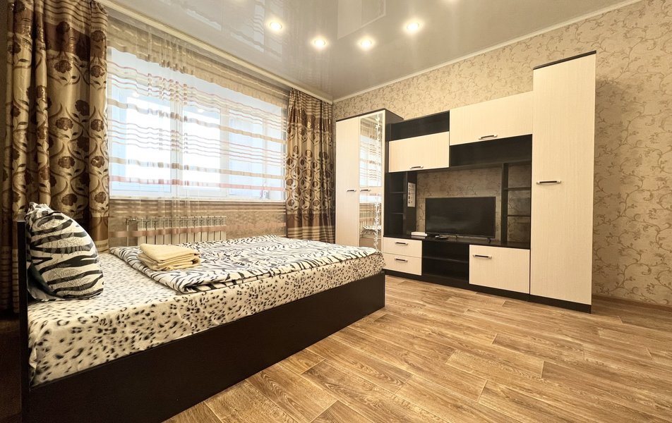 Флэт 40 на Пухова 31 3*
