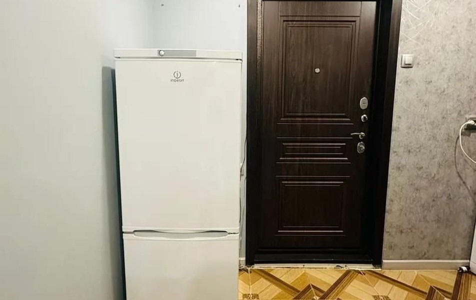 На Адоратского 15 3*