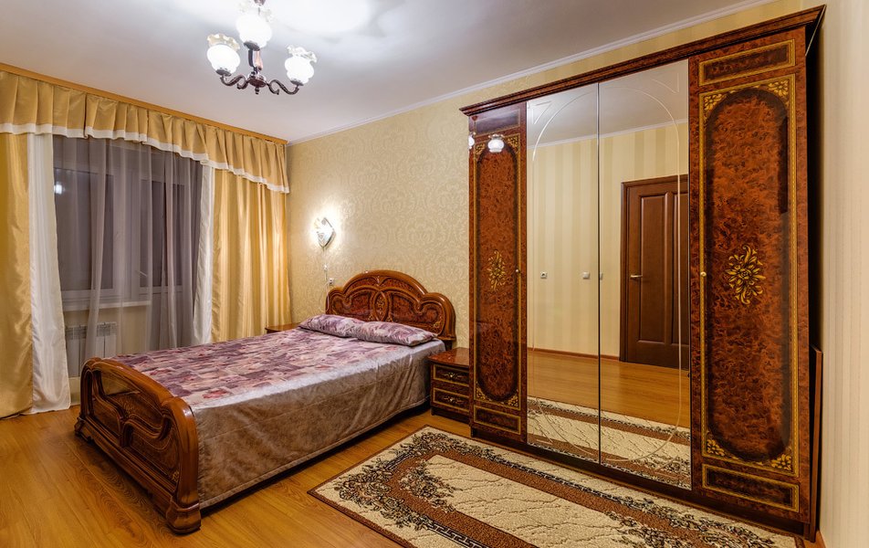 Атлант на Никитинской 49А 3*
