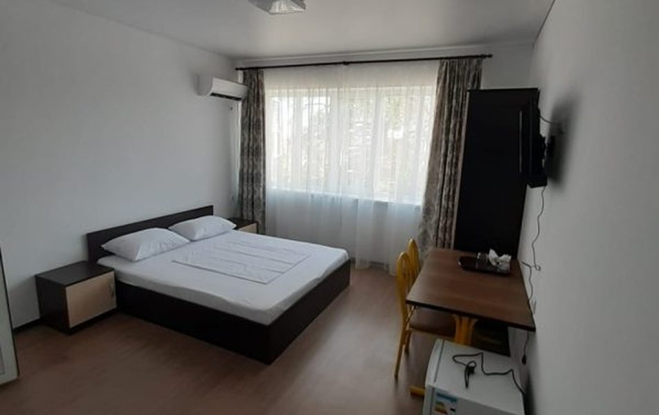 Азов 3*