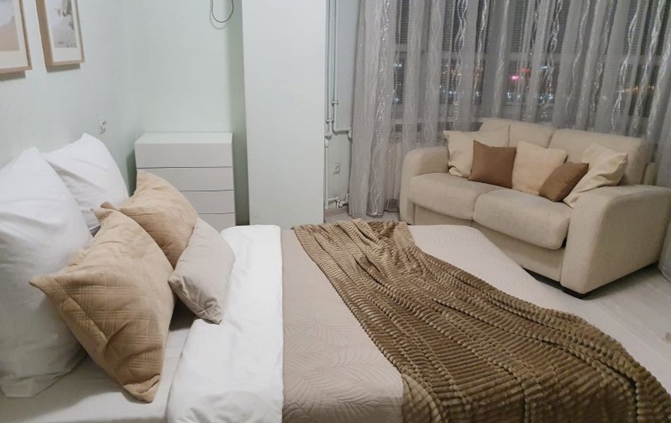 Вгости на пер. Крыловской 3*