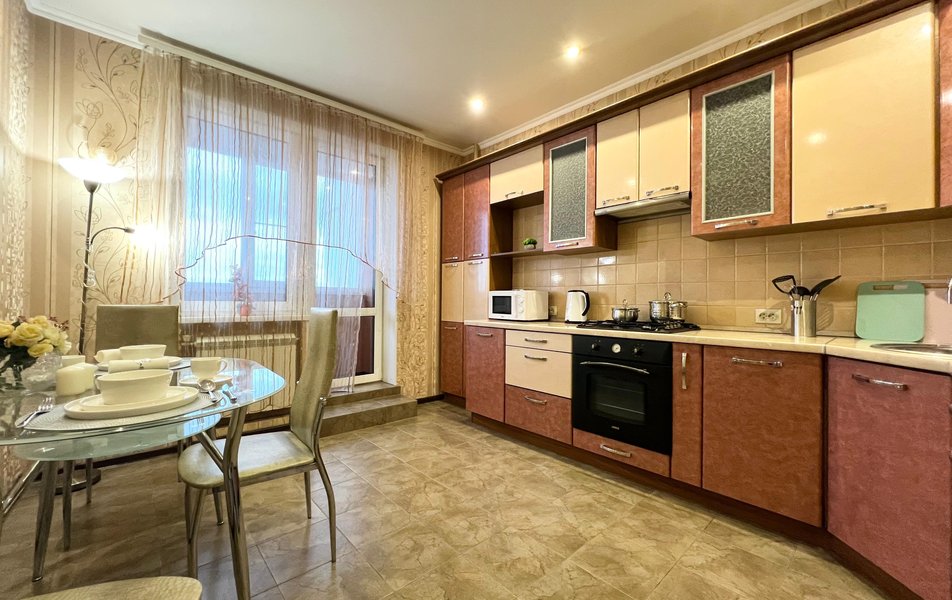 Флэт 40 на Степана Разина 28 3*