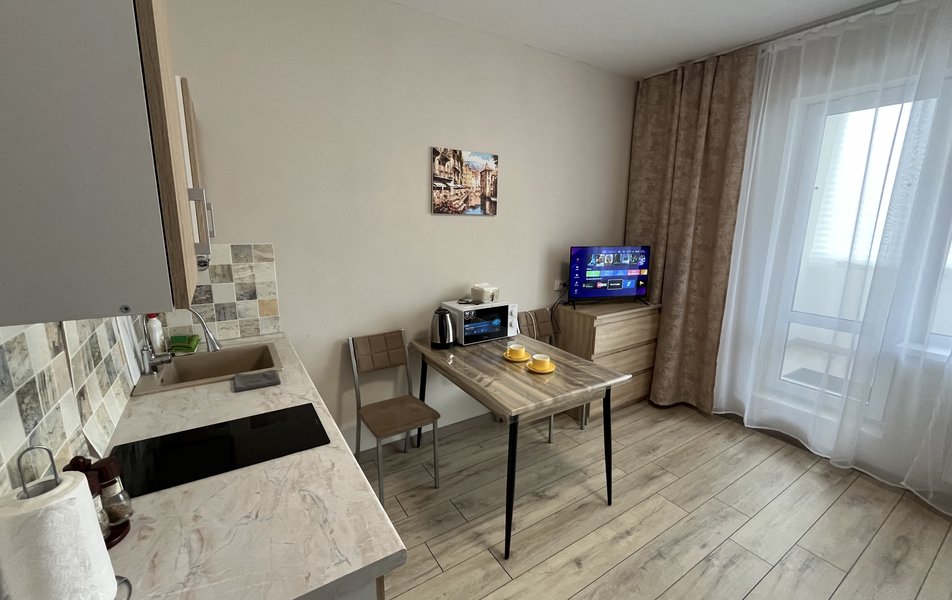 Кингисепп на Жукова 18а к2 2*