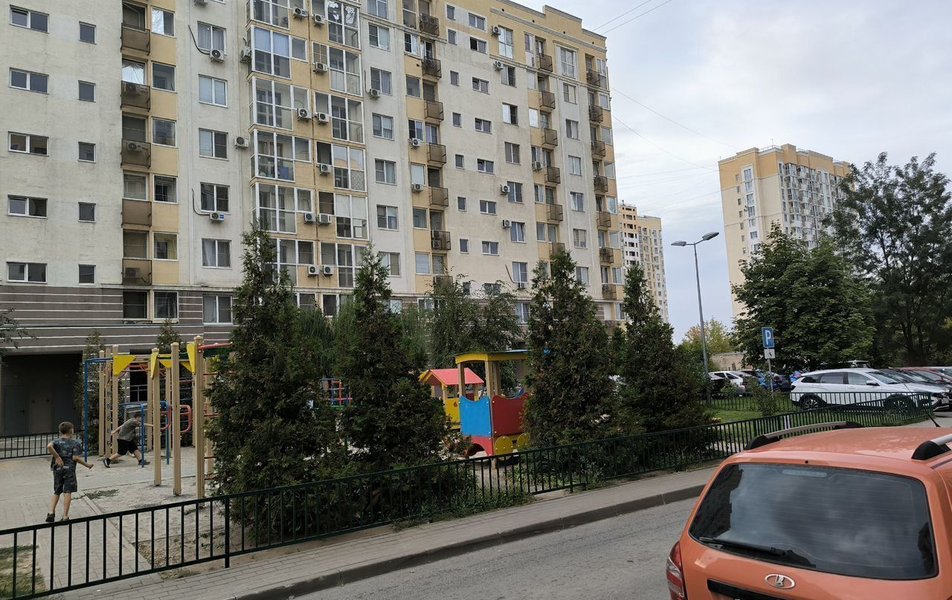 На Малиновского 4А 3*