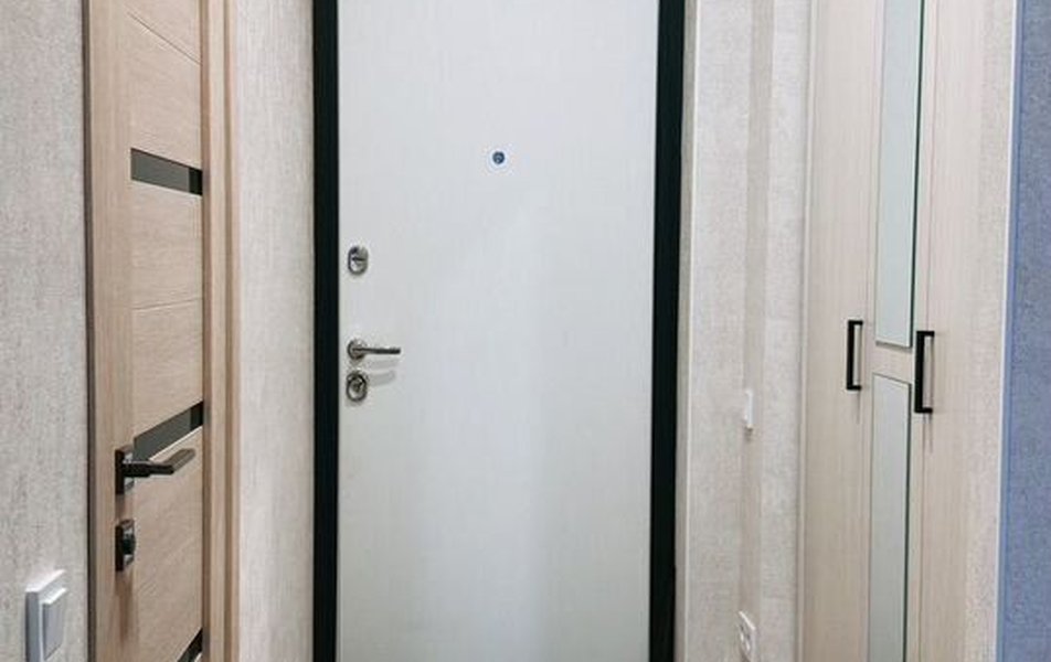На Бутузова 13 3*