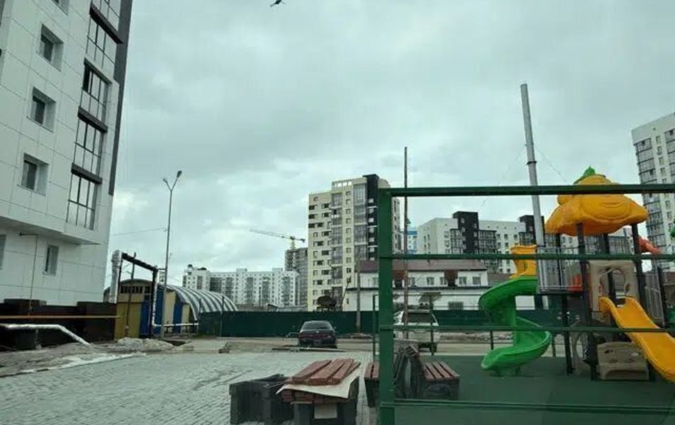Белый дом на Михаила Николаева 2\/3с1 3*