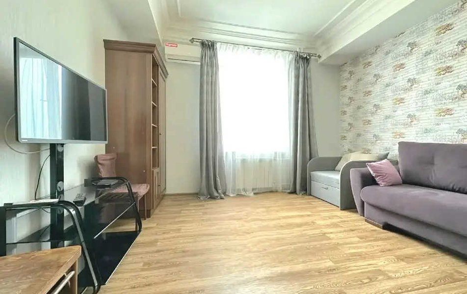 Авантаж на Кирова 26 3*