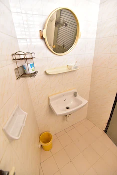 Krabi Grand Hotel 2*