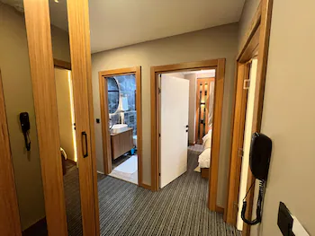 Vipinn hotels 3*