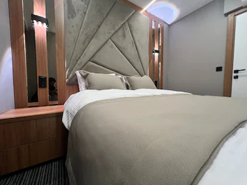 Vipinn hotels 3*