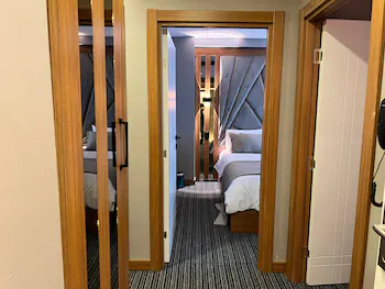 Vipinn hotels 3*