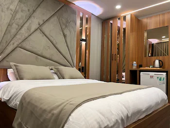 Vipinn hotels 3*