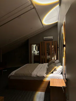 Vipinn hotels 3*