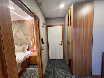 Vipinn hotels 3*