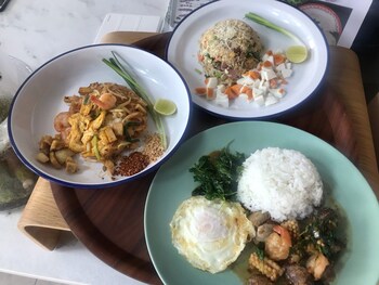 Baan Mae Suvarnabhumi Airport 2*
