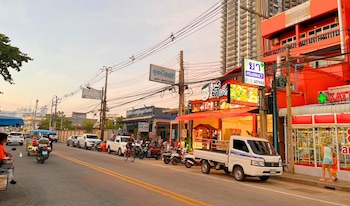 The Lodge Jomtien 9 2*