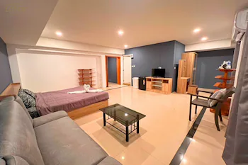 The Lodge Jomtien 9 2*