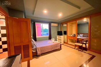 The Lodge Jomtien 9 2*