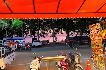 The Lodge Jomtien 9 2*