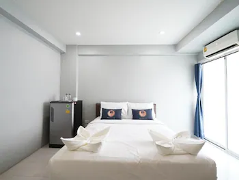 RoomQuest IT Square Don Mueang Airport 2*