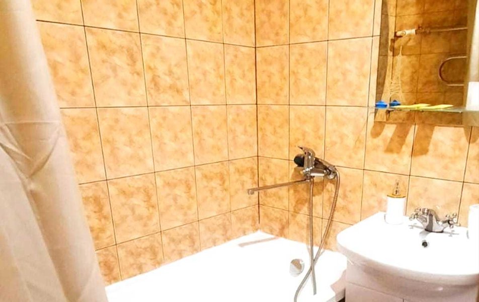 Погостим на Карпенко 4В 2*