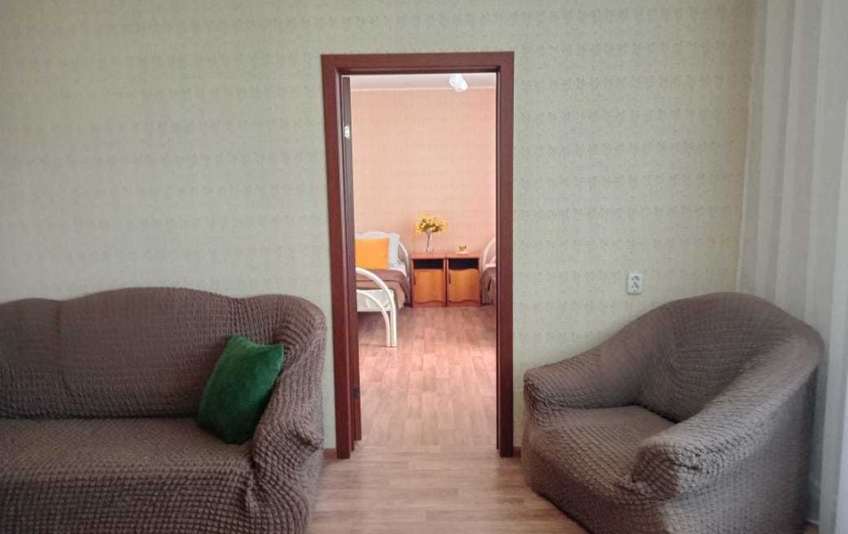 Погостим на Карпенко 4В 2*