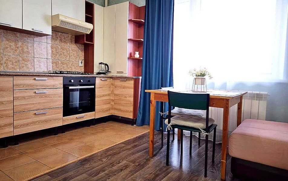 Погостим на Карпенко 4В 2*