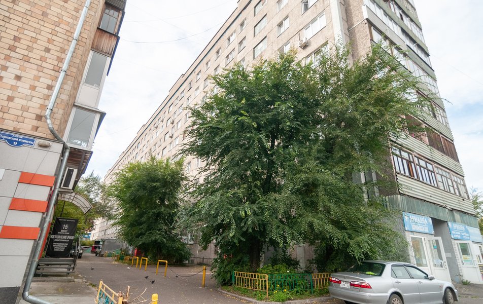 Хоум Дей на Карла Маркса 49 3*
