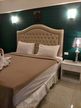 I-Inn Hotel 3*