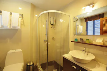 Nandha Hotel 3*