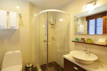 Nandha Hotel 3*