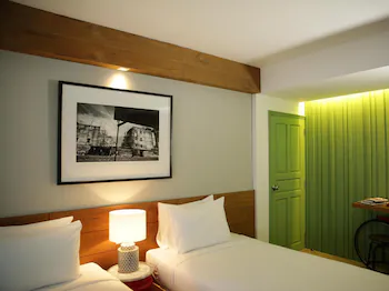 Nandha Hotel 3*