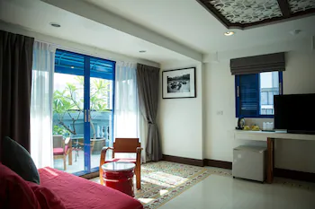 Nandha Hotel 3*