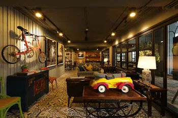 Nandha Hotel 3*