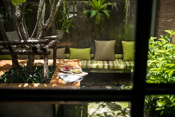 Nandha Hotel 3*