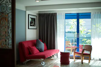 Nandha Hotel 3*