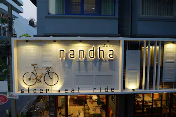 Nandha Hotel 3*