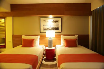 Nandha Hotel 3*