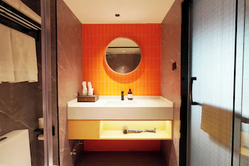 L-Seven Hotel 3*