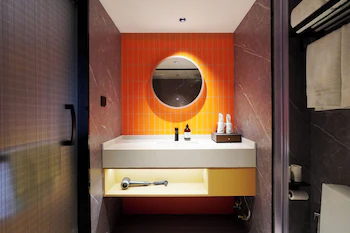 L-Seven Hotel 3*