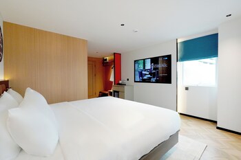 L-Seven Hotel 3*