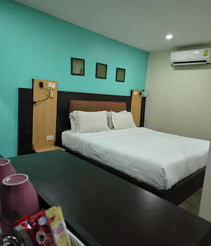 RESIDENCY HOTEL BANGKOK 3*